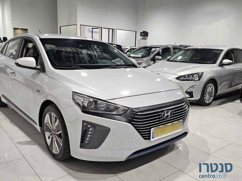 2018' Hyundai Ioniq photo #2