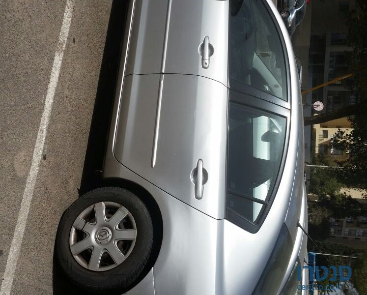 2008' Mazda 3 photo #3
