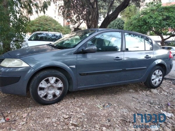 2007' Renault Megane photo #1