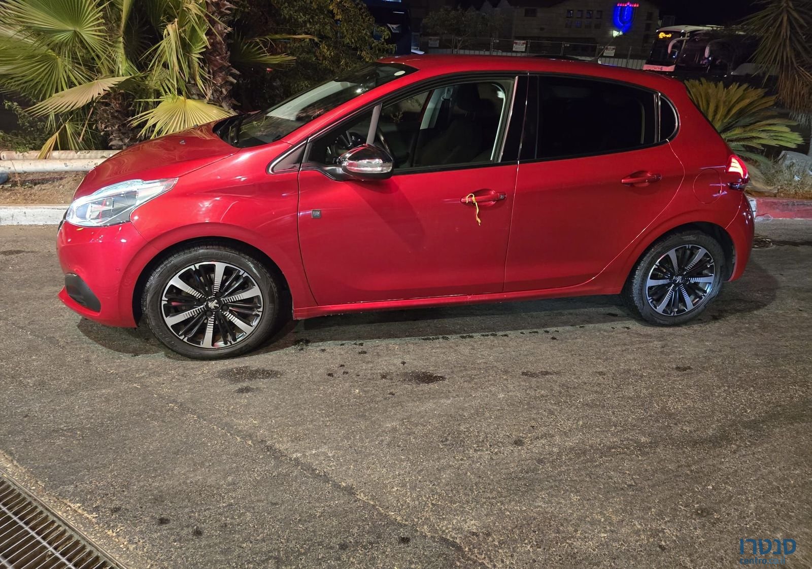 2019' Peugeot 208 פיג'ו photo #6