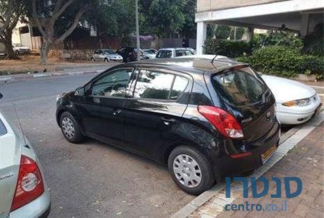 2014' Hyundai i20 אינספייר photo #3