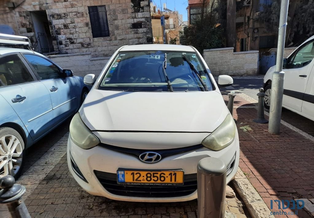 2013' Hyundai i20 יונדאי photo #1