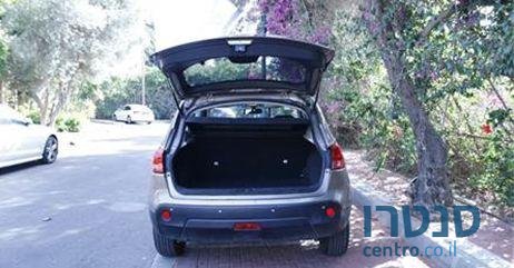 2010' Nissan 200 ניסאן photo #1