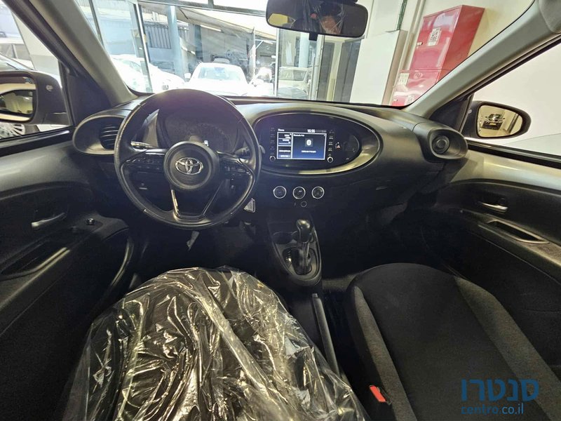 2022' Toyota Aygo photo #5