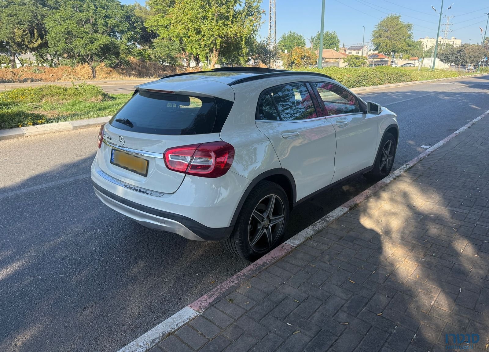 2017' Mercedes-Benz GLA מרצדס-בנץ photo #3