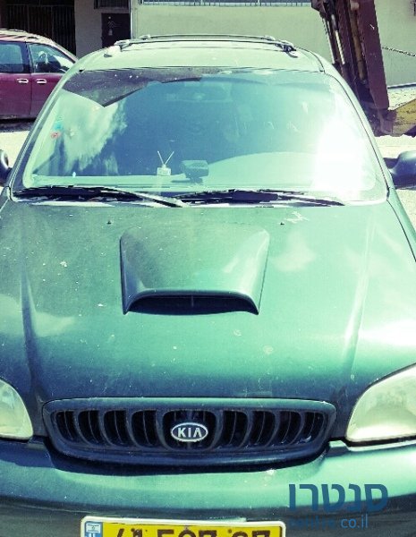 2000' Kia Carnival photo #1