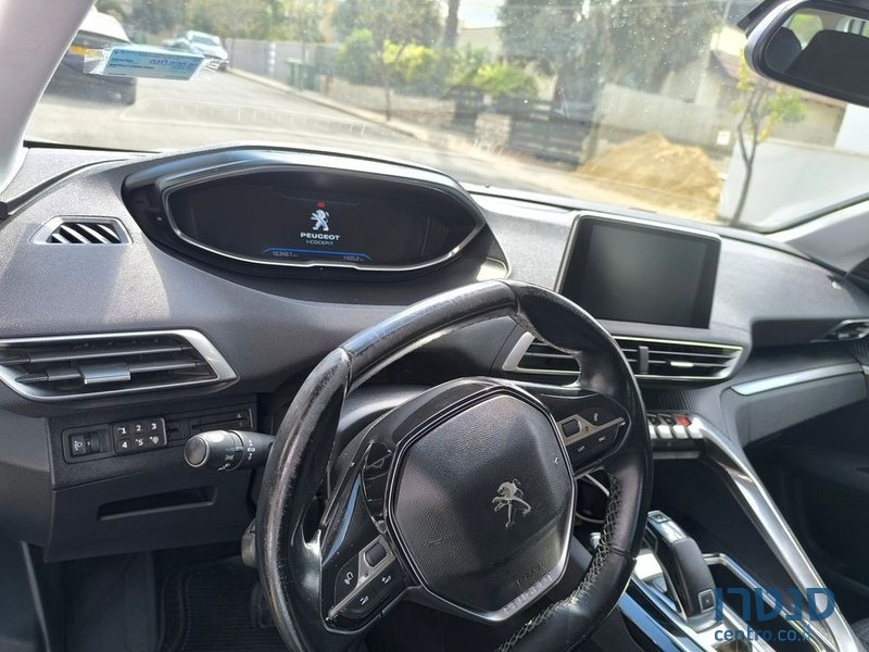 2019' Peugeot 5008 פיג'ו photo #5