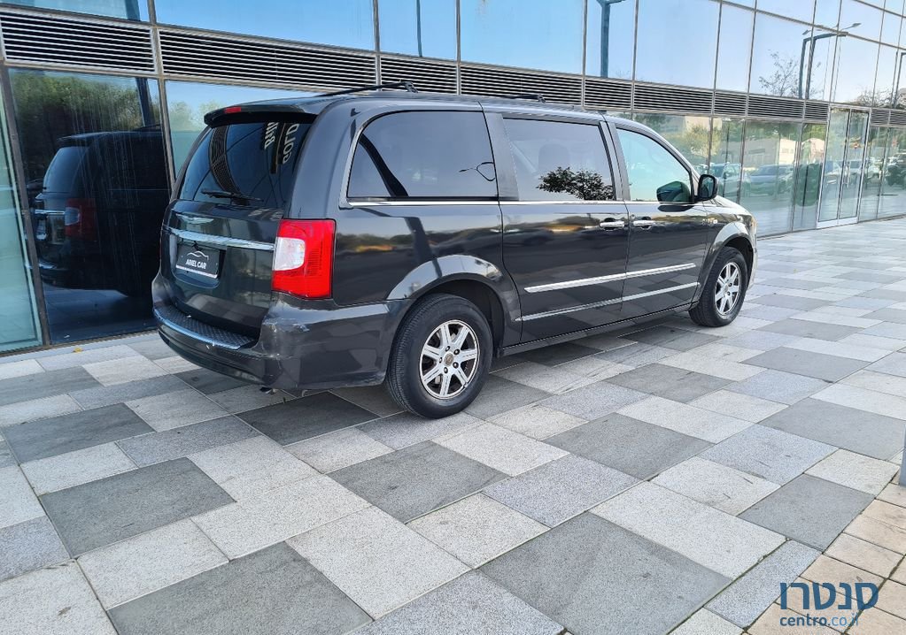 2012' Chrysler Grand Voyager קרייזלר גראנד וויאג'ר photo #4