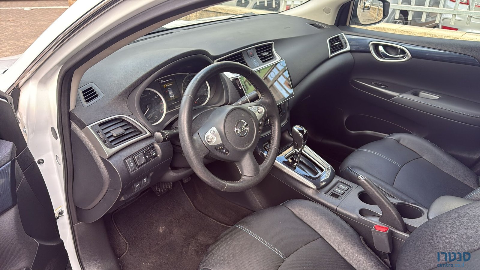 2019' Nissan Sentra photo #2