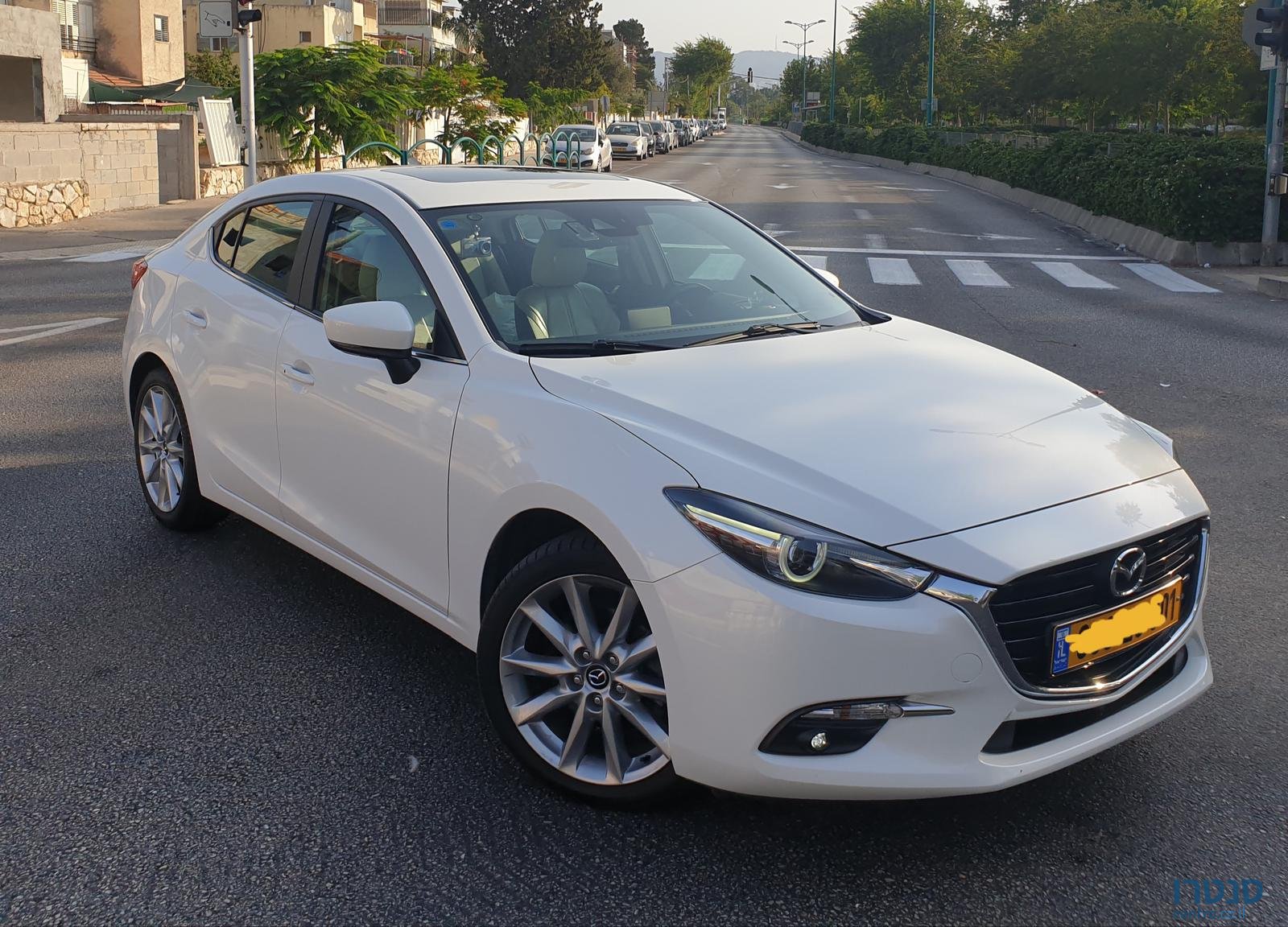 2018' Mazda 3 Premium 2.0  (165 hp) photo #2