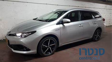 2018' Toyota Auris טויוטה אוריס photo #1