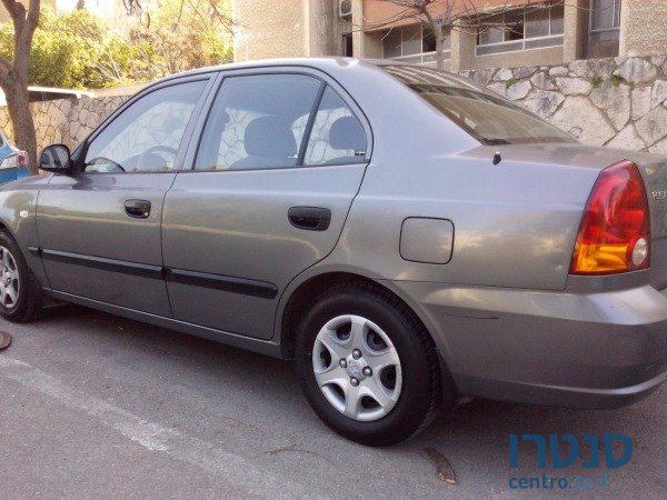 2005' Hyundai Accent photo #3