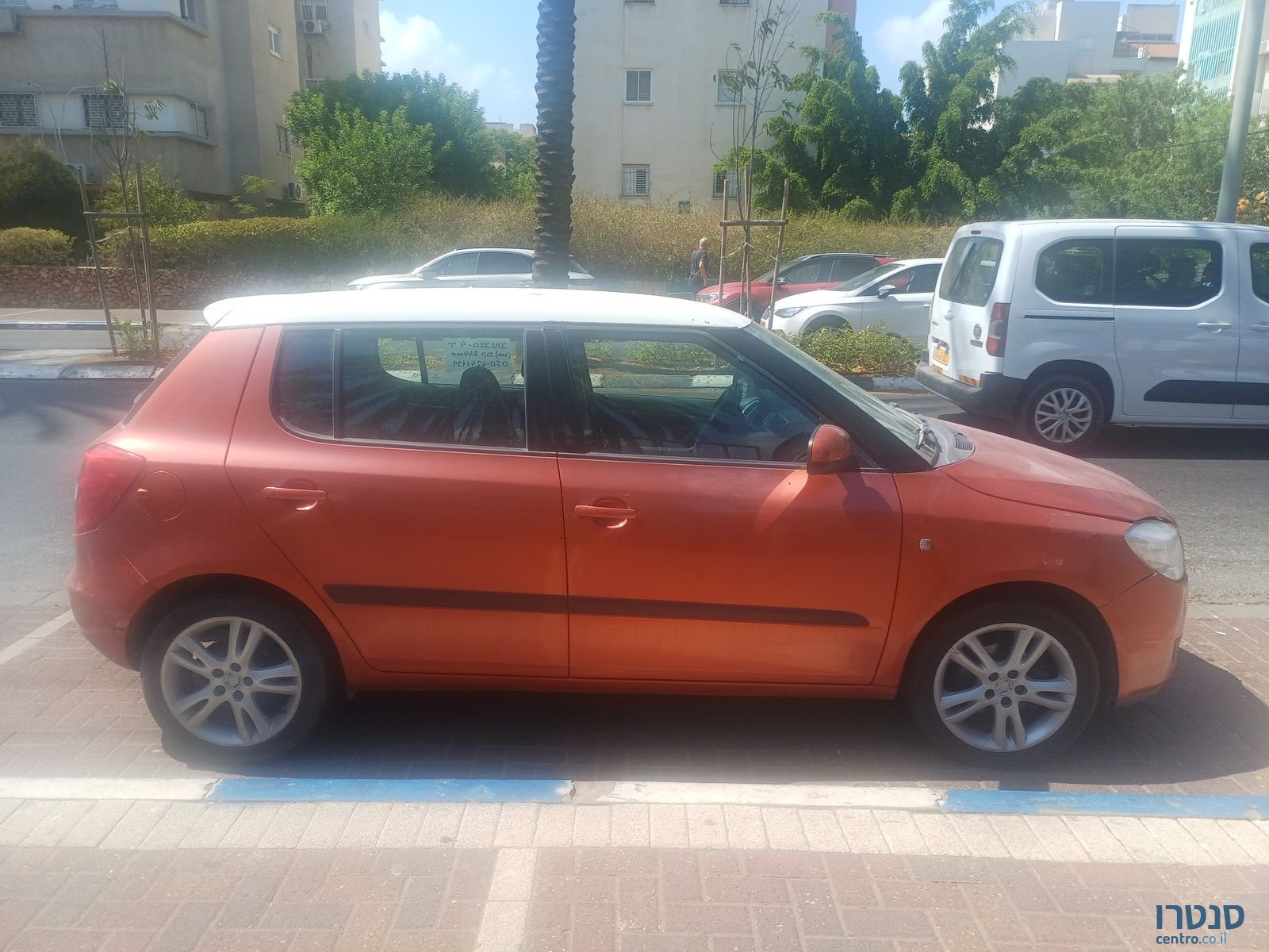 2010' Skoda Fabia סקודה פאביה photo #2