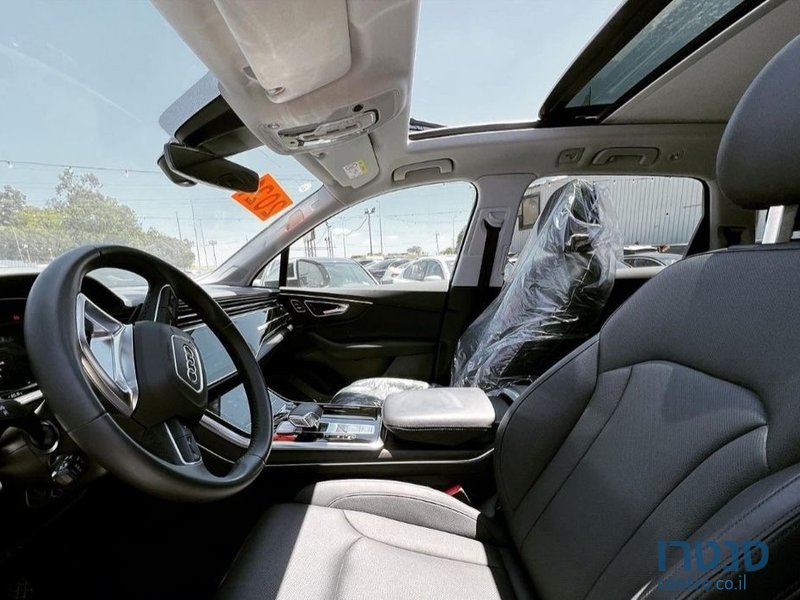 2021' Audi Q7 אאודי photo #3