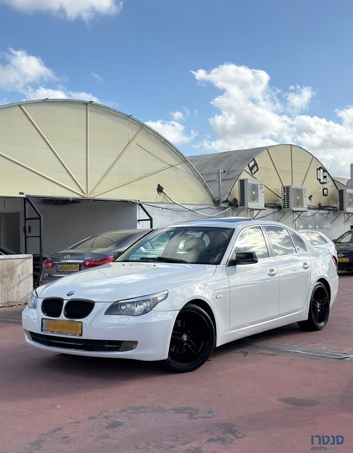 2009' BMW 5 Series ב מ וו סדרה 5 photo #1