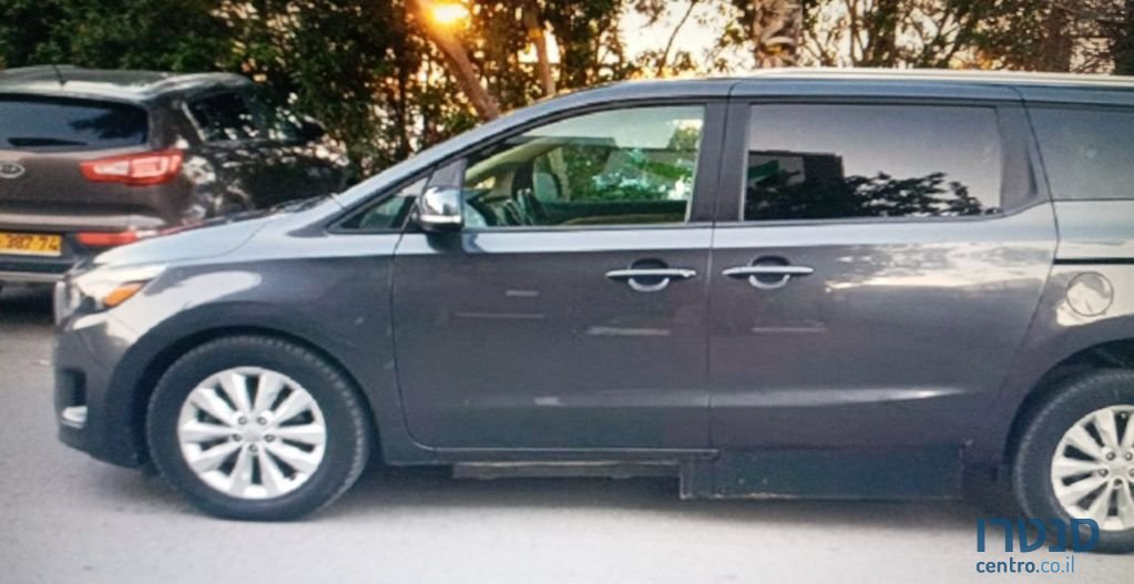 2018' Kia Carnival קיה קרניבל photo #4