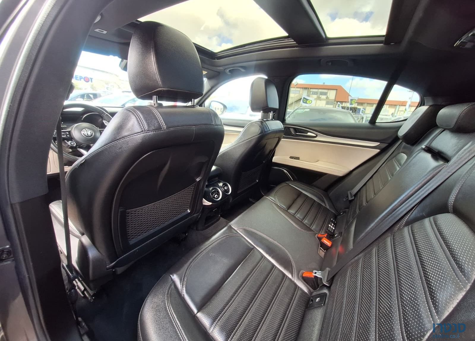 2020' Alfa Romeo Stelvio אלפא רומיאו סטלביו photo #4