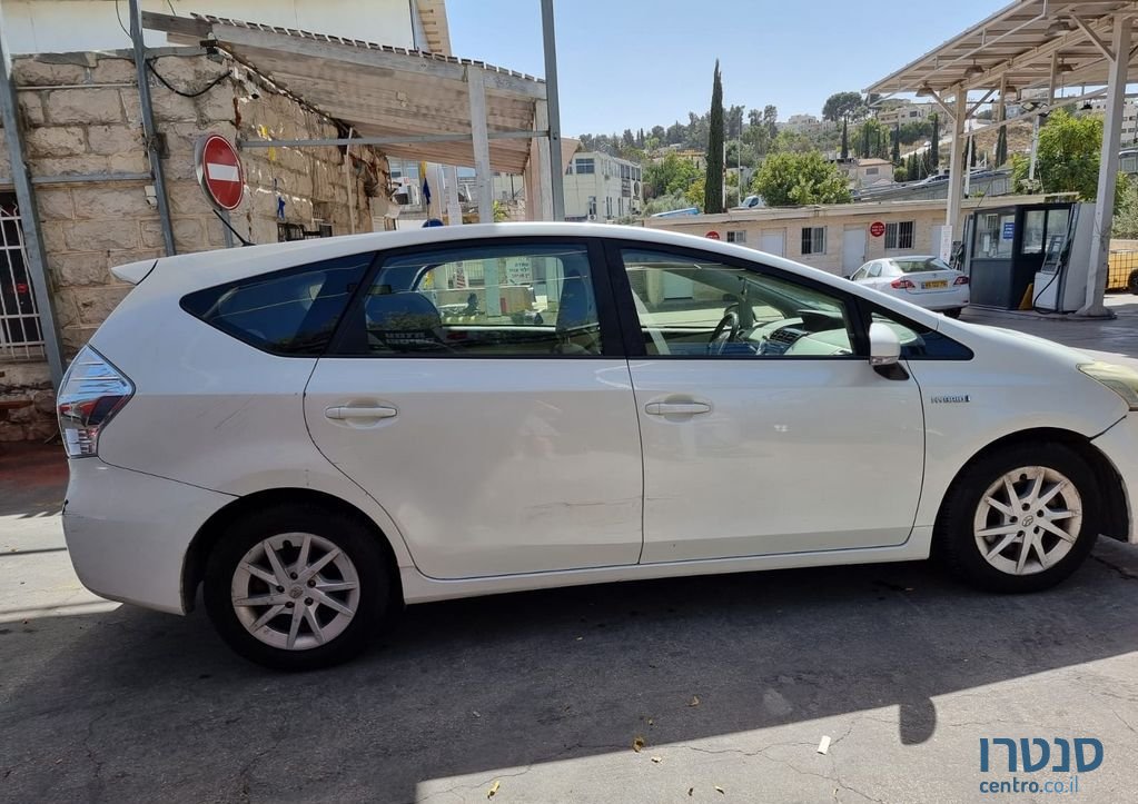 2015' Toyota Prius טויוטה פריוס photo #1