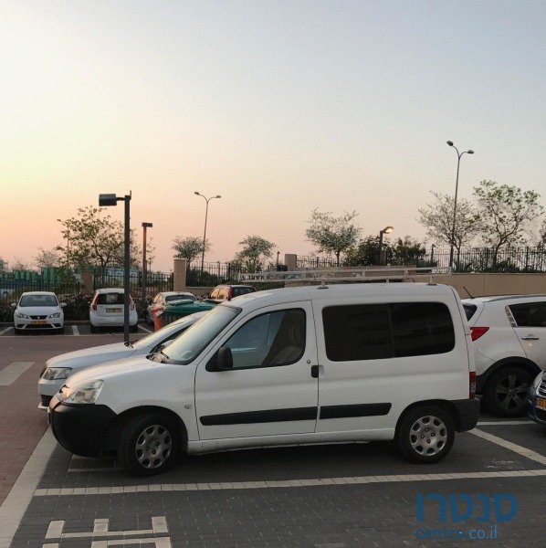 2010' Peugeot photo #1