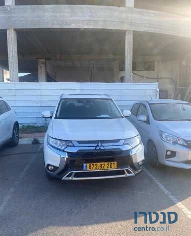 2020' Mitsubishi Outlander מיצובישי אאוטלנדר photo #1