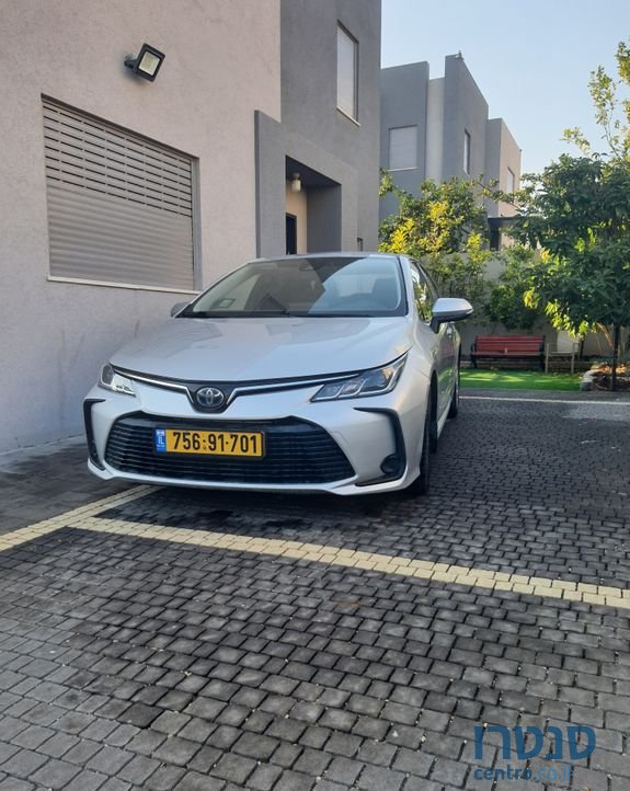 2019' Toyota Corolla טויוטה קורולה photo #2