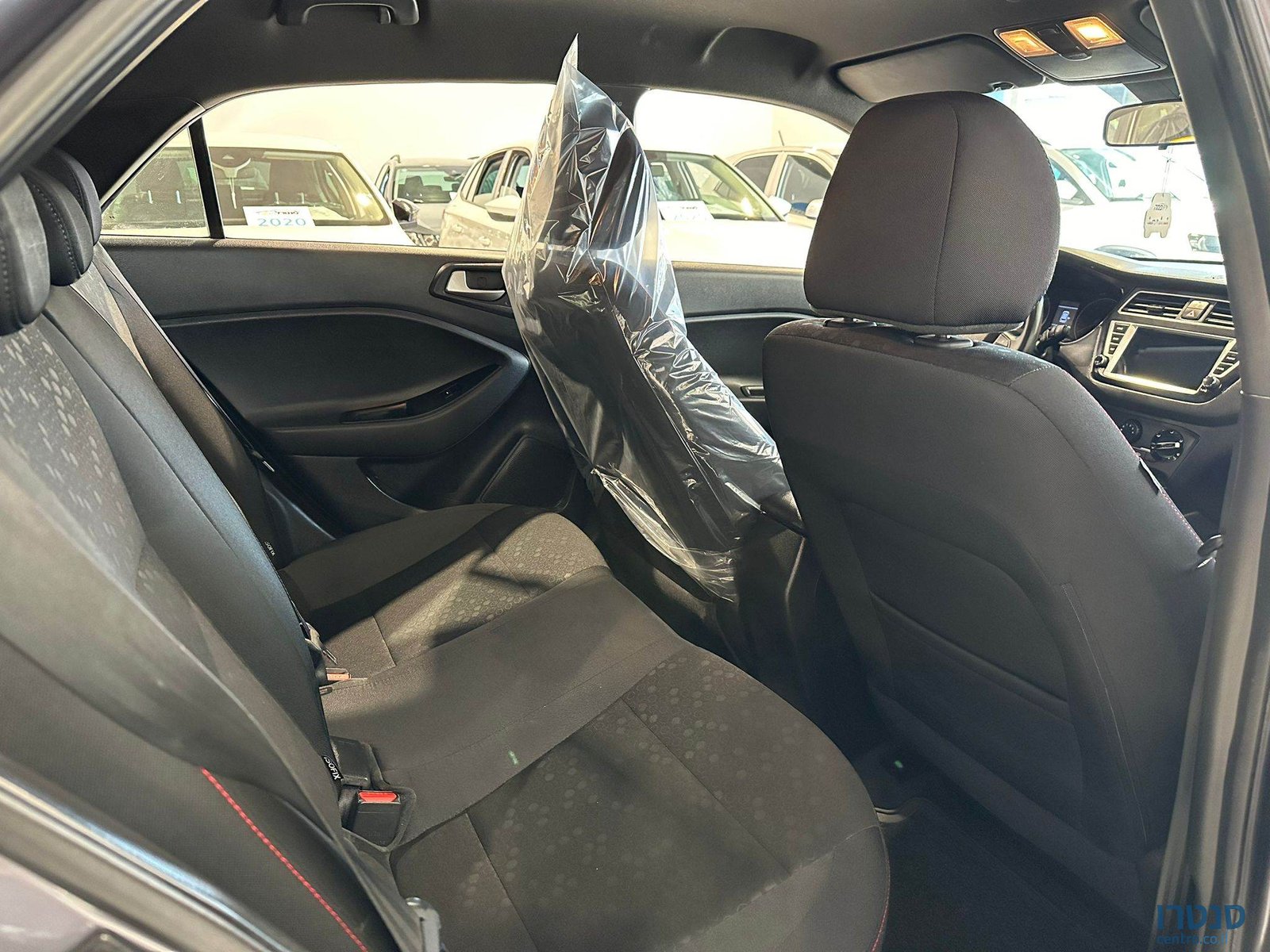 2020' Hyundai i20 photo #6