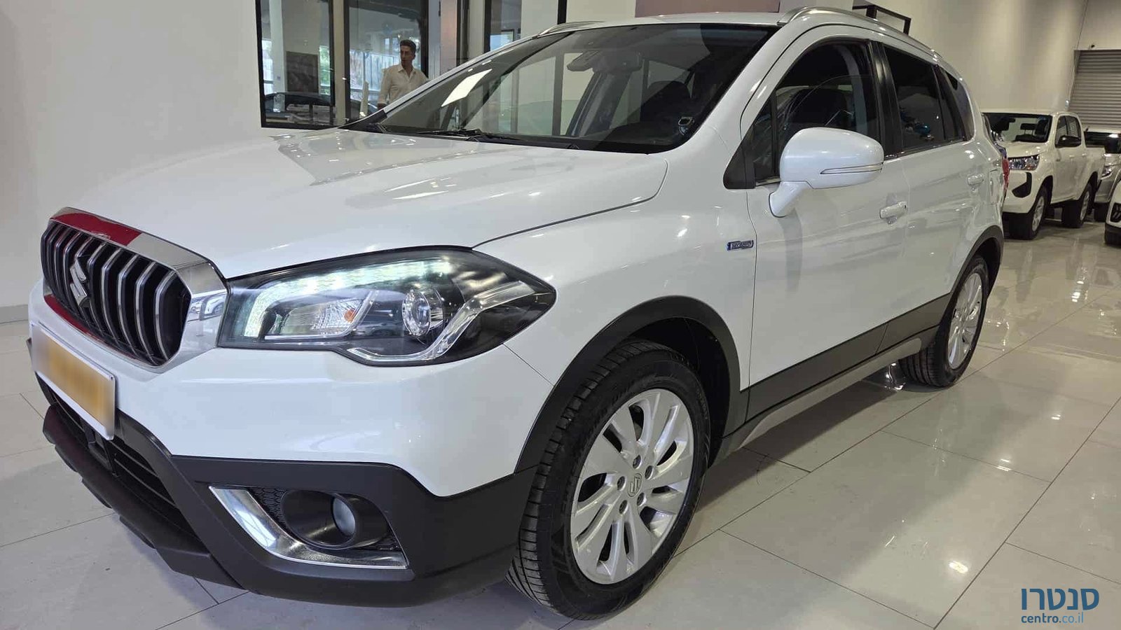 2022' Suzuki SX4 photo #1