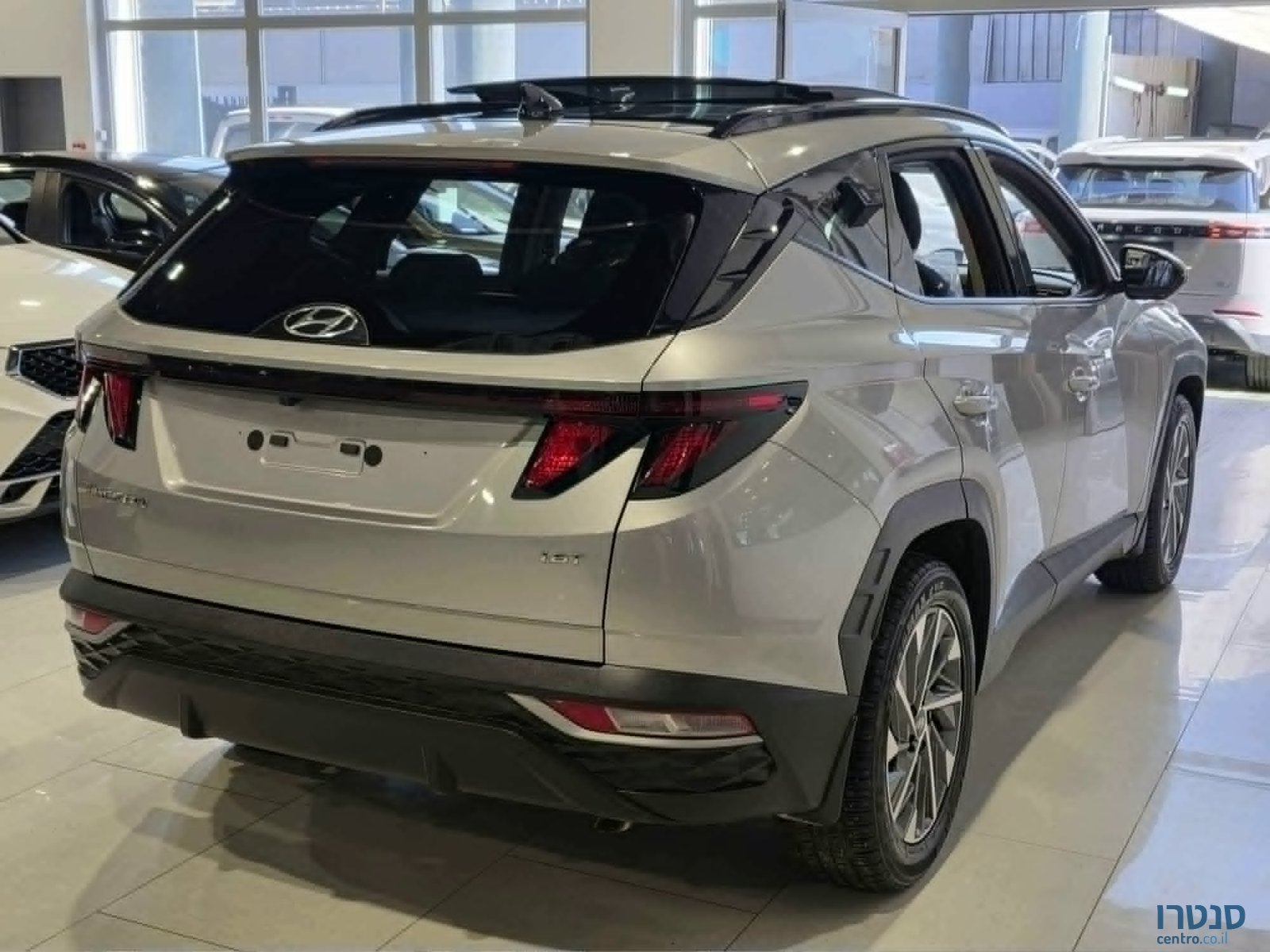 2024' Hyundai Tucson photo #3