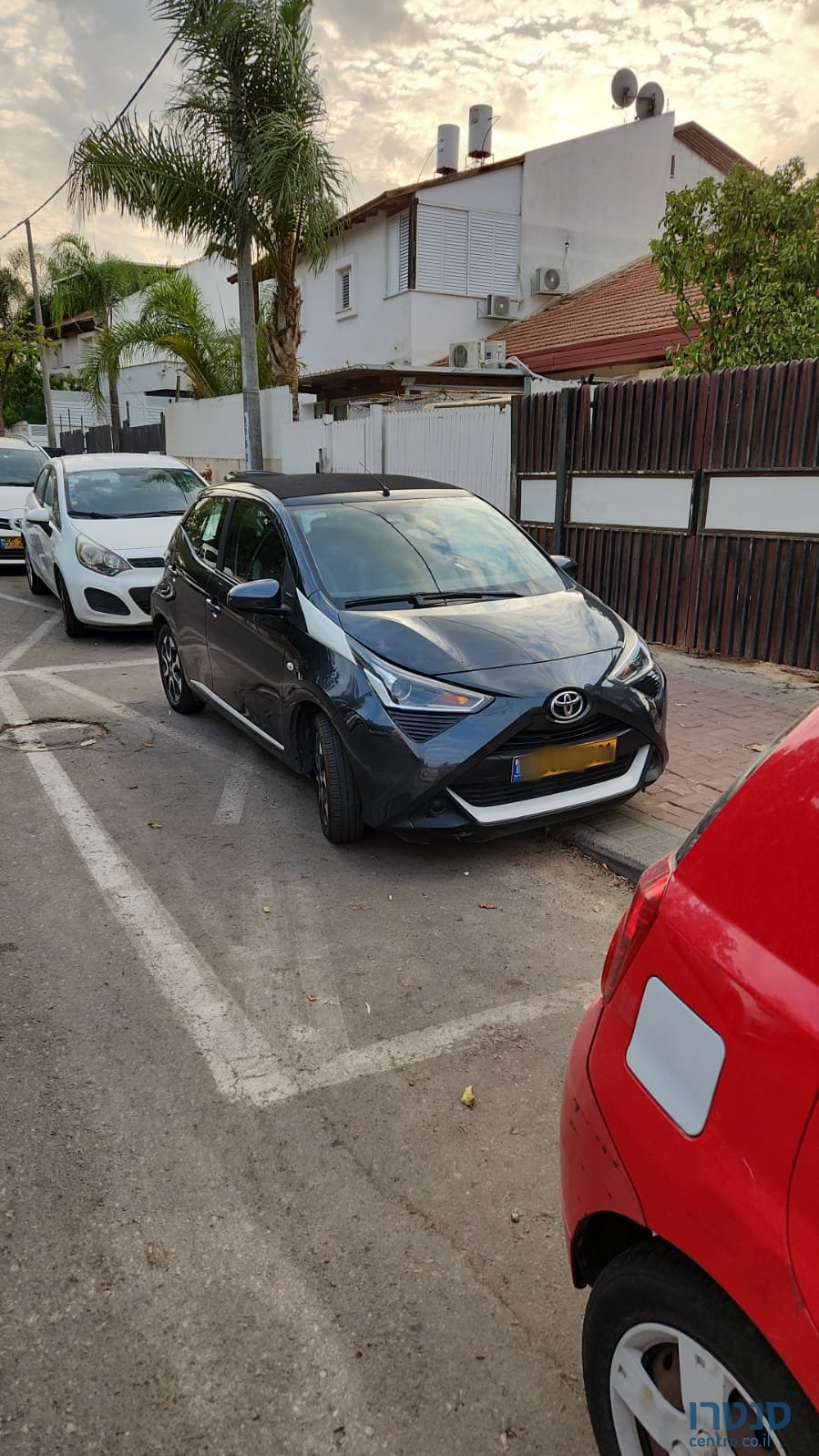 2019' Toyota Aygo Хэтчбек photo #1