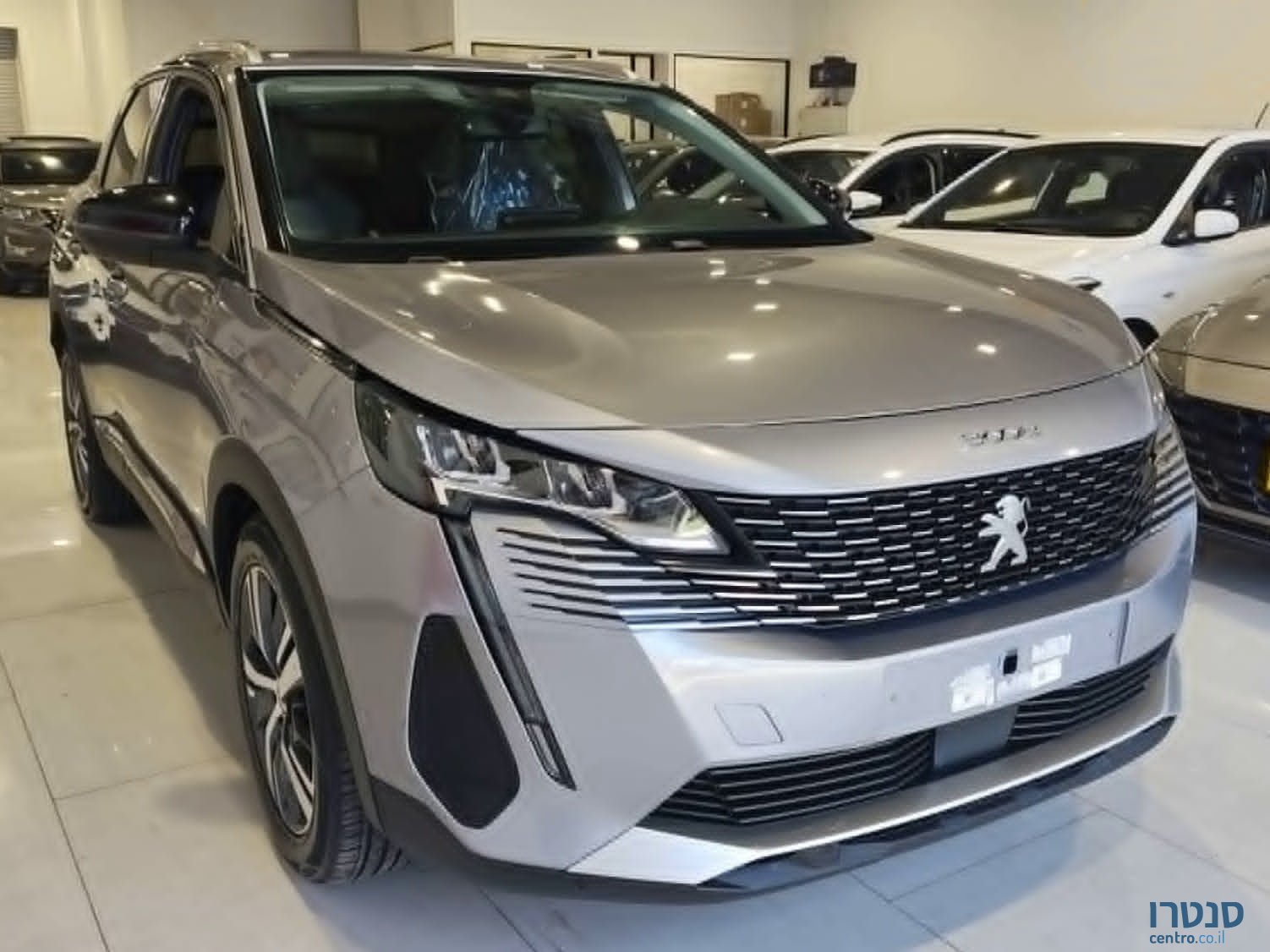 2020' Peugeot 3008 photo #2