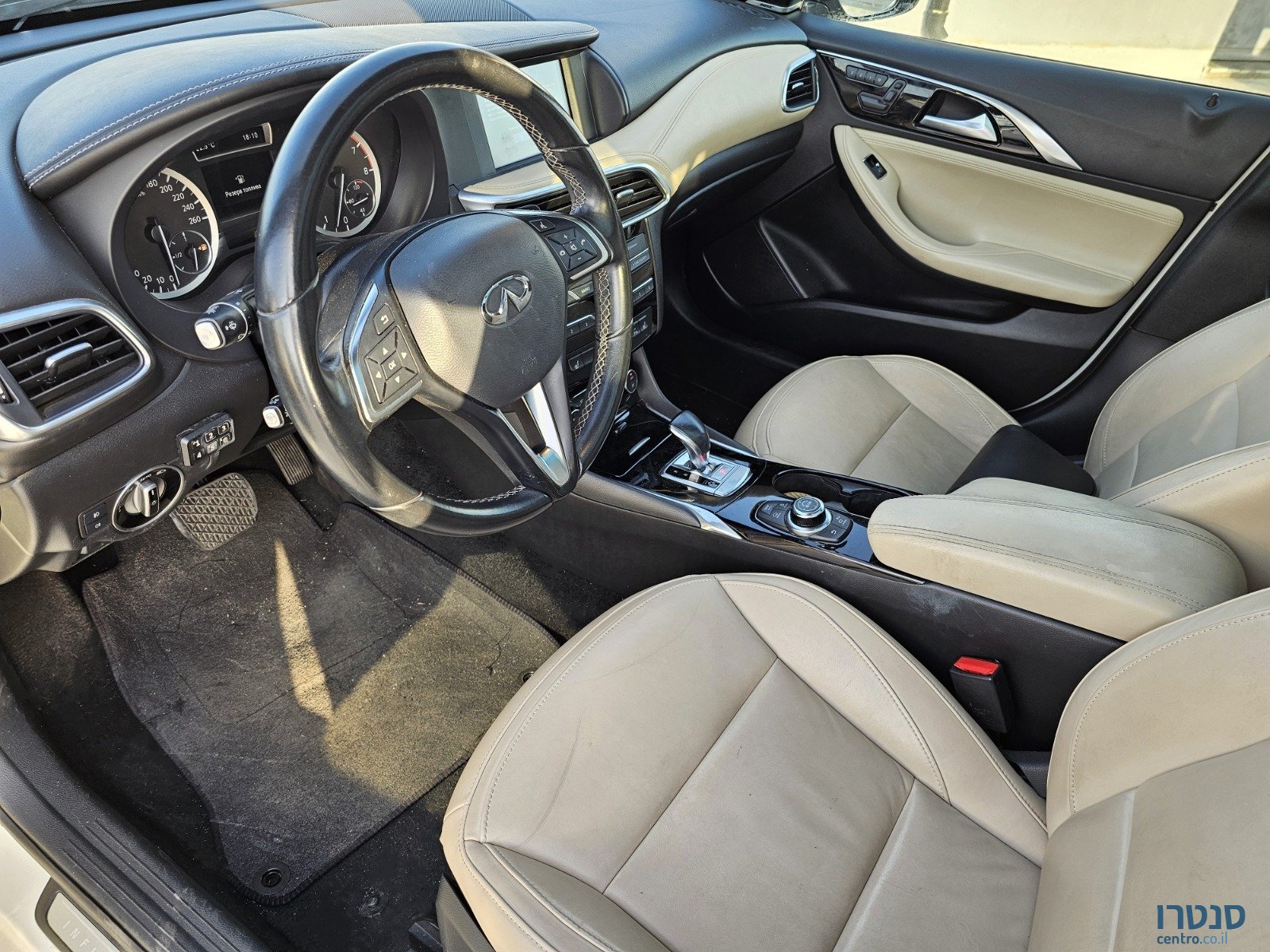 2019' Infiniti QX30 4×4 photo #5