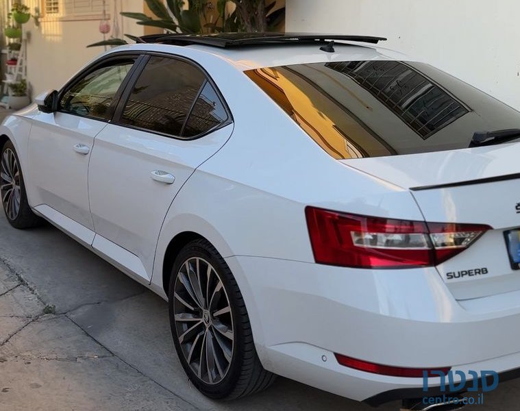 2017' Skoda Superb סקודה סופרב photo #1