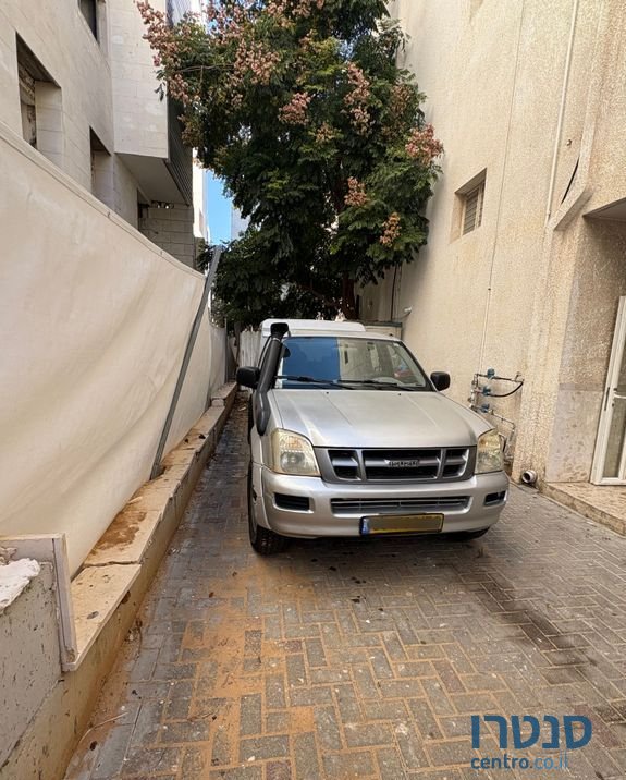 2005' Isuzu D-Max איסוזו די-מקס photo #1