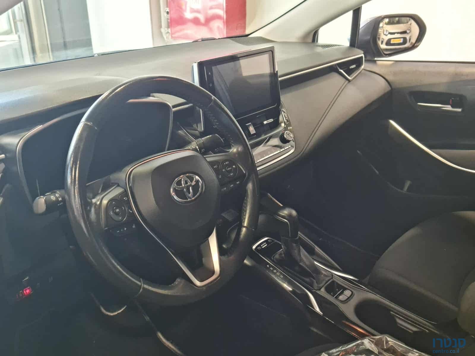 2022' Toyota Corolla photo #5