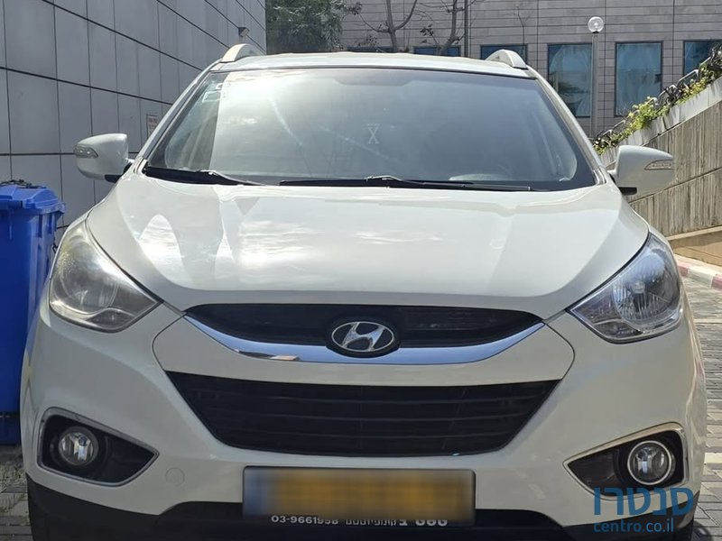 2011' Hyundai ix35 photo #1