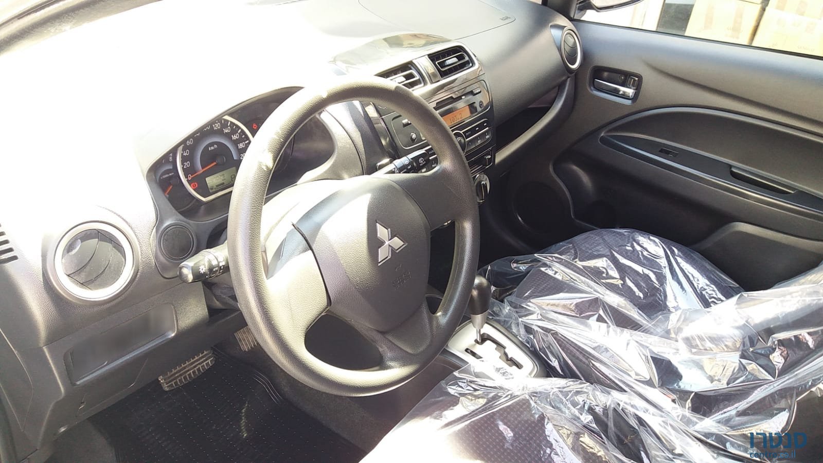 2013' Mitsubishi Space Star photo #4