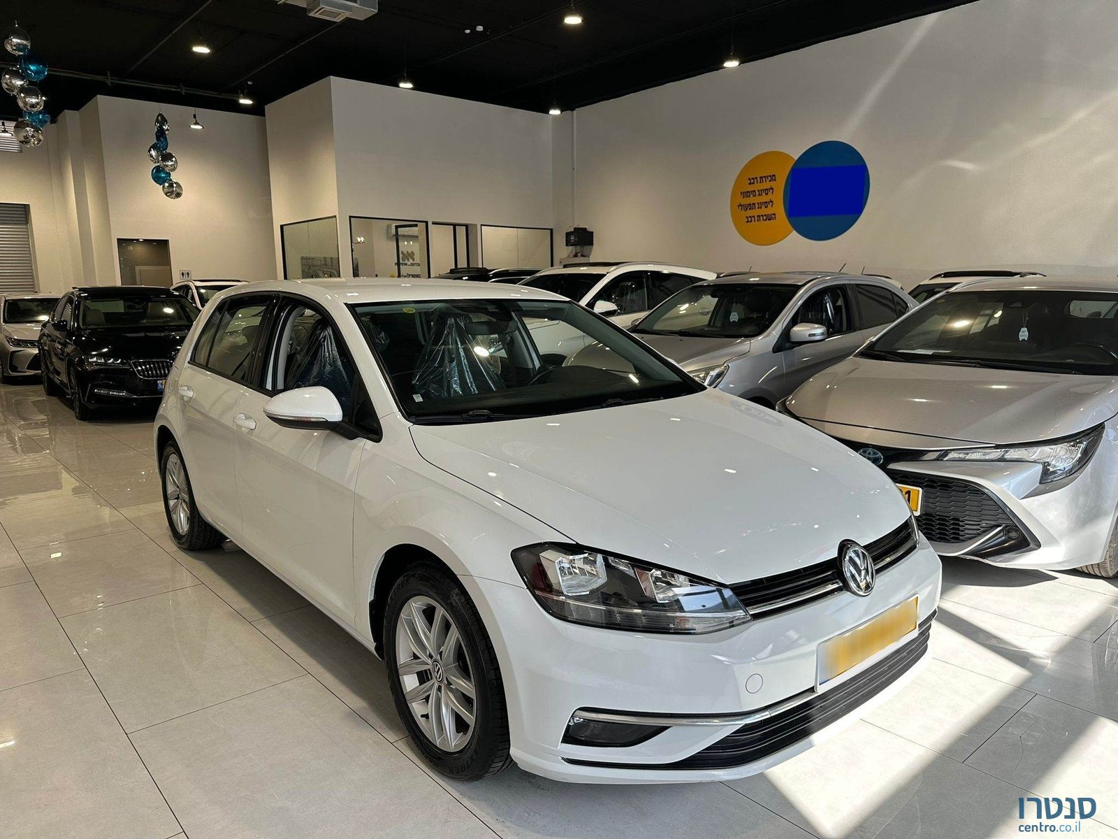 2020' Volkswagen Golf photo #2