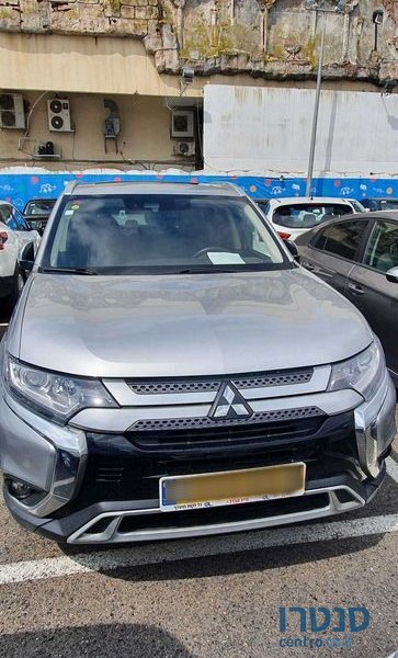 2019' Mitsubishi Outlander מיצובישי אאוטלנדר photo #2