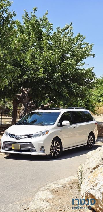 2019' Toyota Sienna טויוטה סיינה photo #5