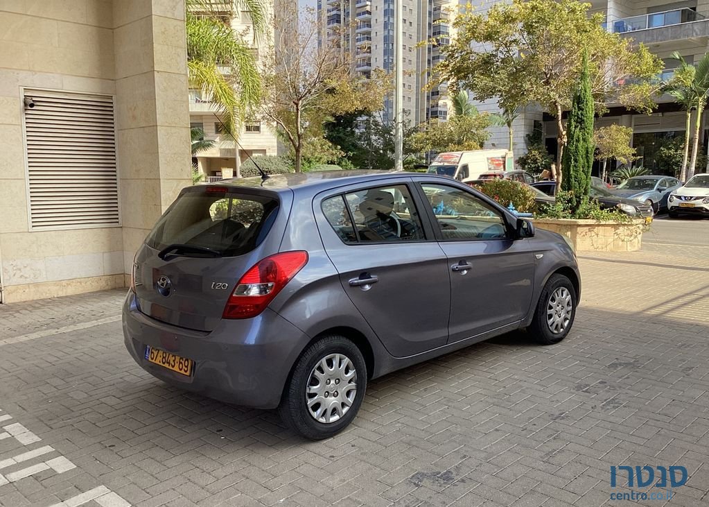 2009' Hyundai i20 יונדאי photo #2