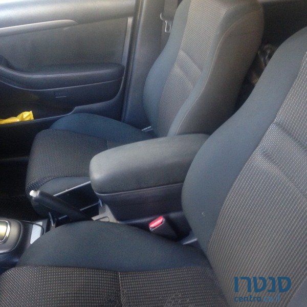 2007' Toyota Avensis photo #4