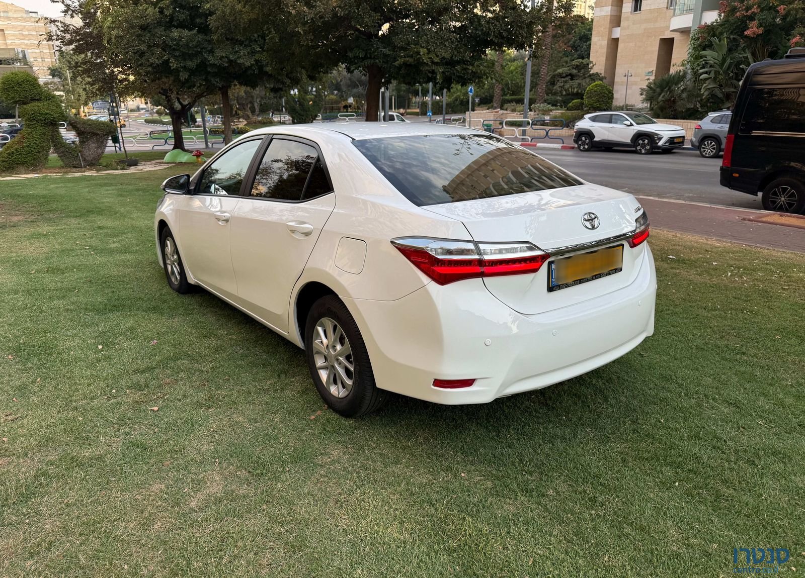 2017' Toyota Corolla טויוטה קורולה photo #4