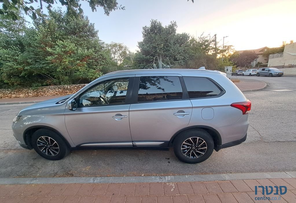 2016' Mitsubishi Outlander מיצובישי אאוטלנדר photo #4