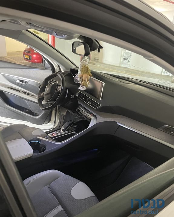 2018' Peugeot 3008 פיג'ו photo #4