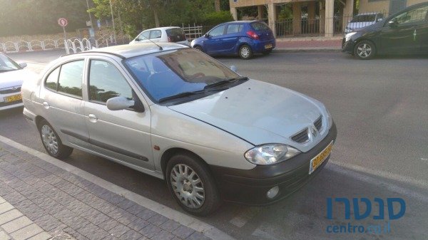 2003' Renault Megane photo #1