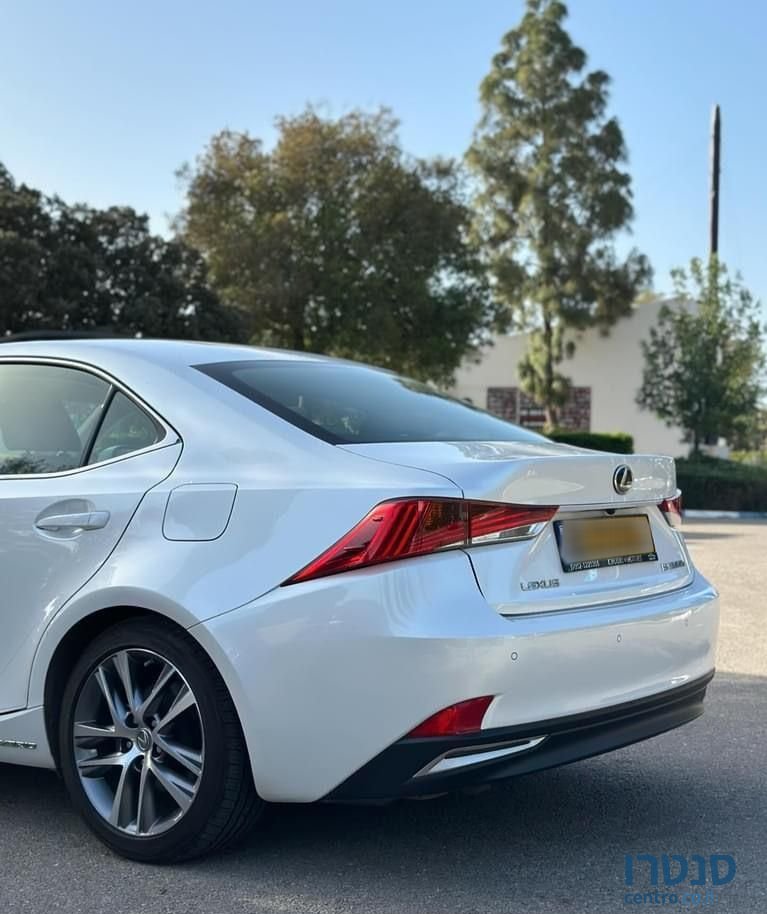 2020' Lexus Is300H לקסוס photo #6