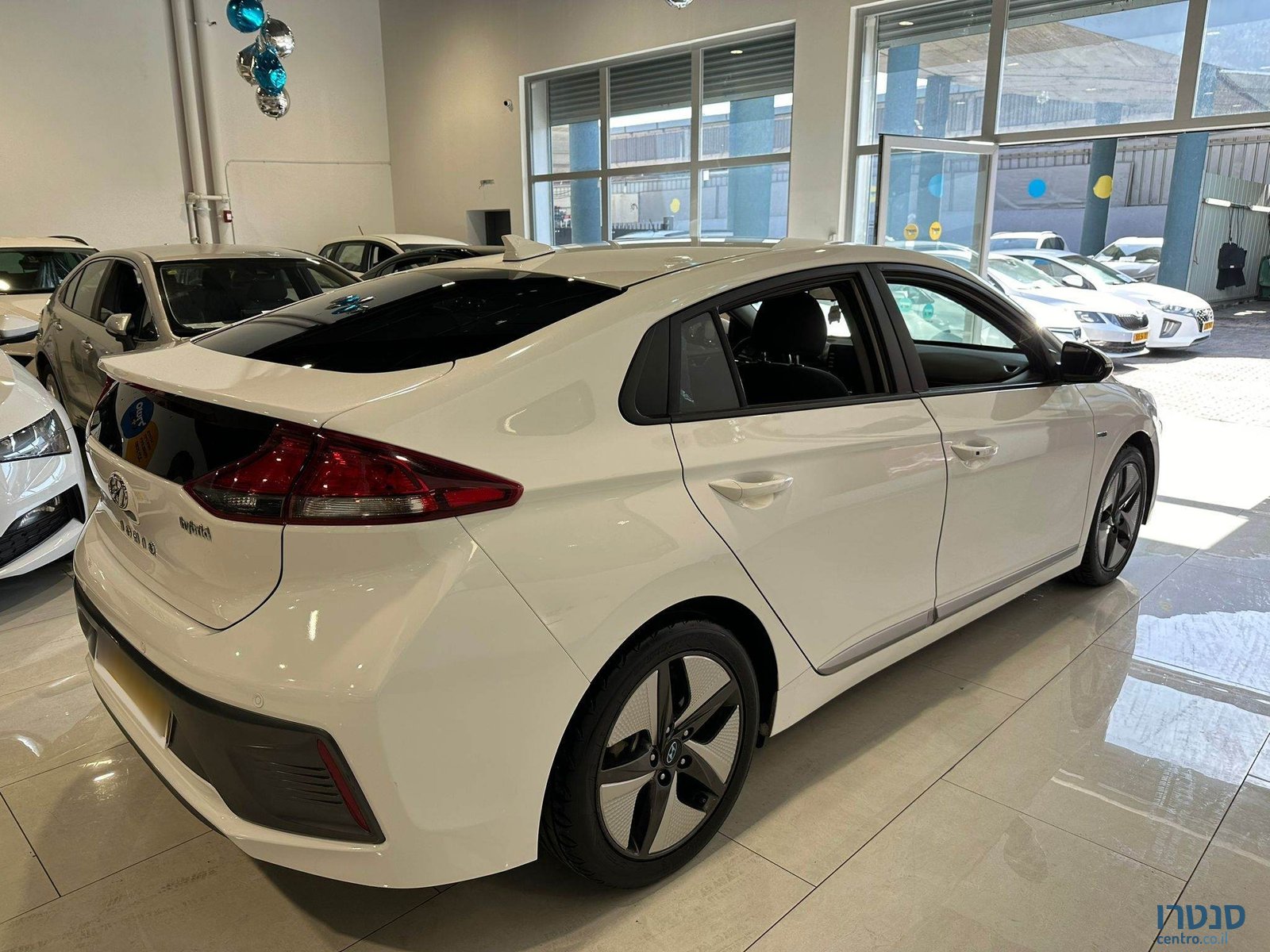 2020' Hyundai Ioniq photo #3