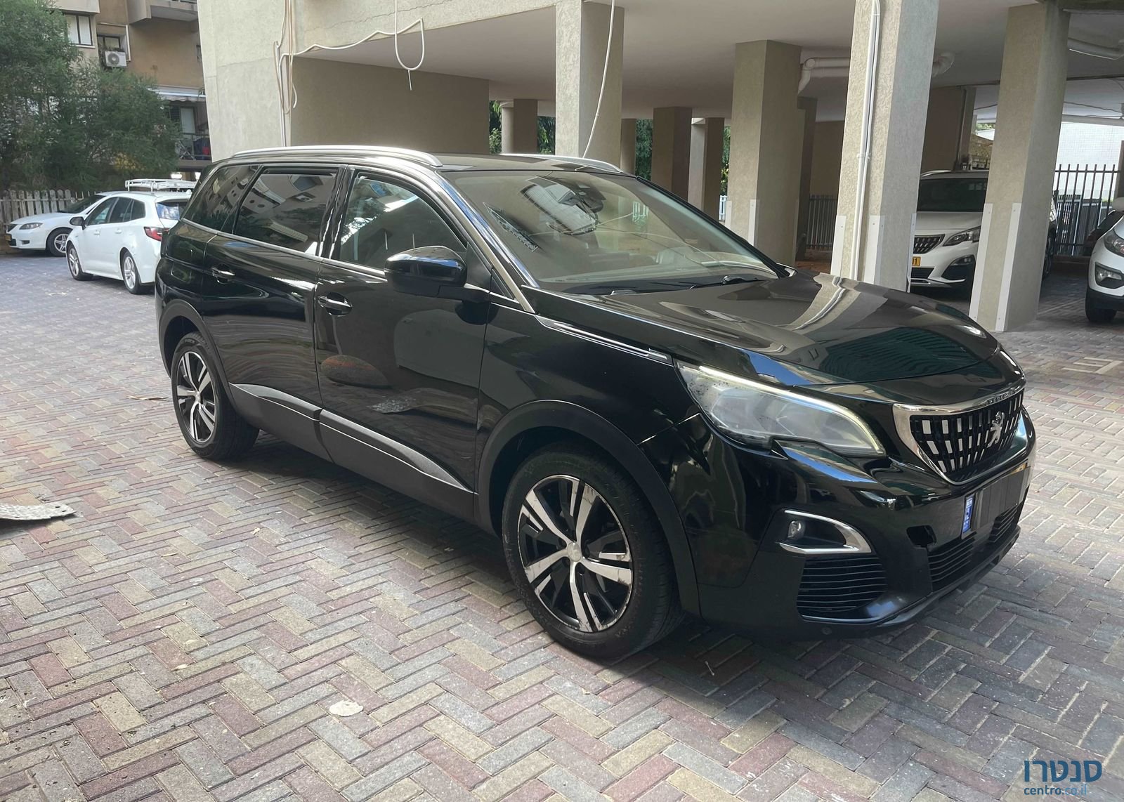 2020' Peugeot 5008 פיג'ו photo #2