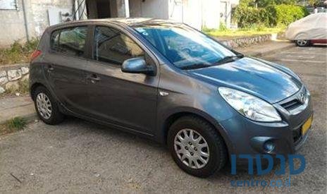 2010' Hyundai i20 photo #4