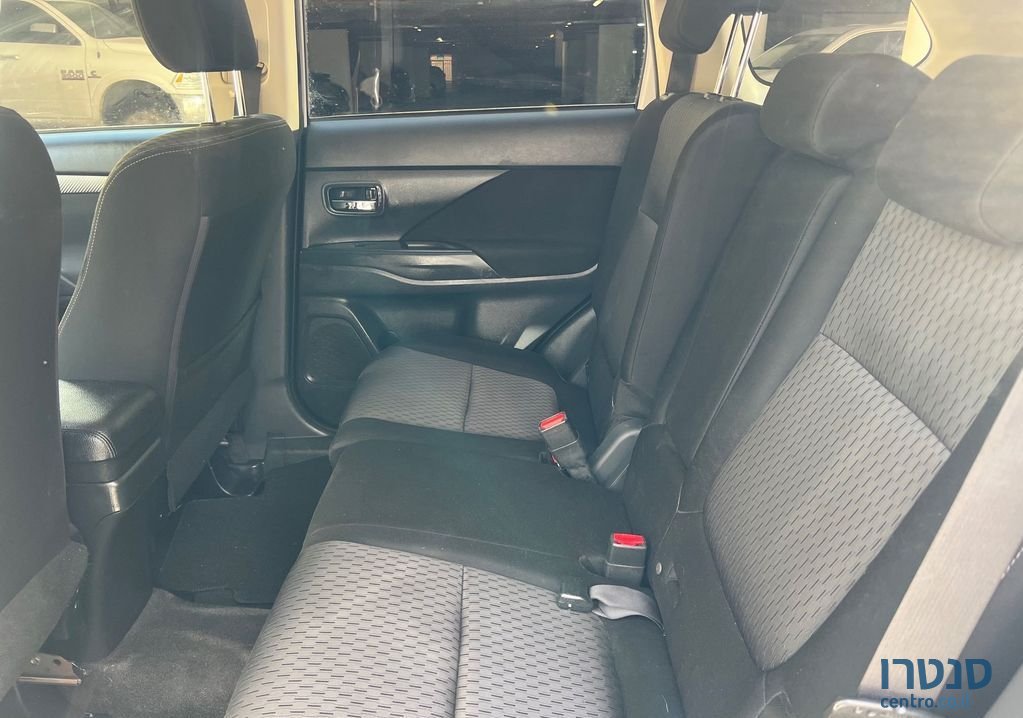 2015' Mitsubishi Outlander מיצובישי אאוטלנדר photo #2